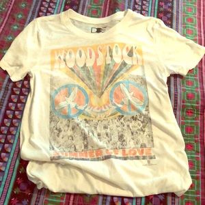 Woodstock tee☀️